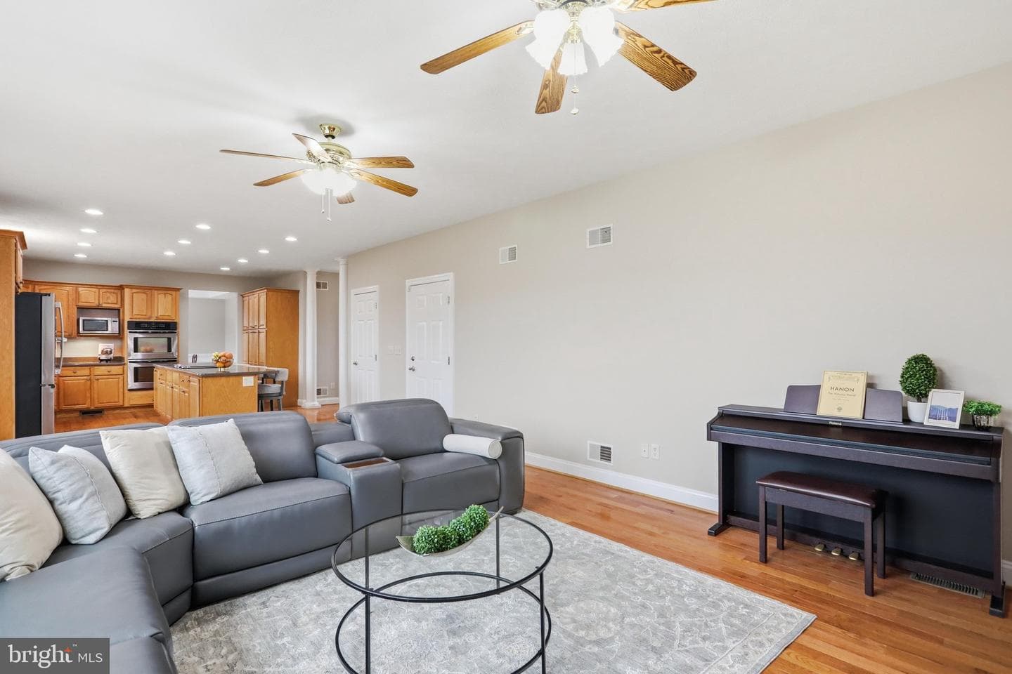 18 Treasure Drive photo 19