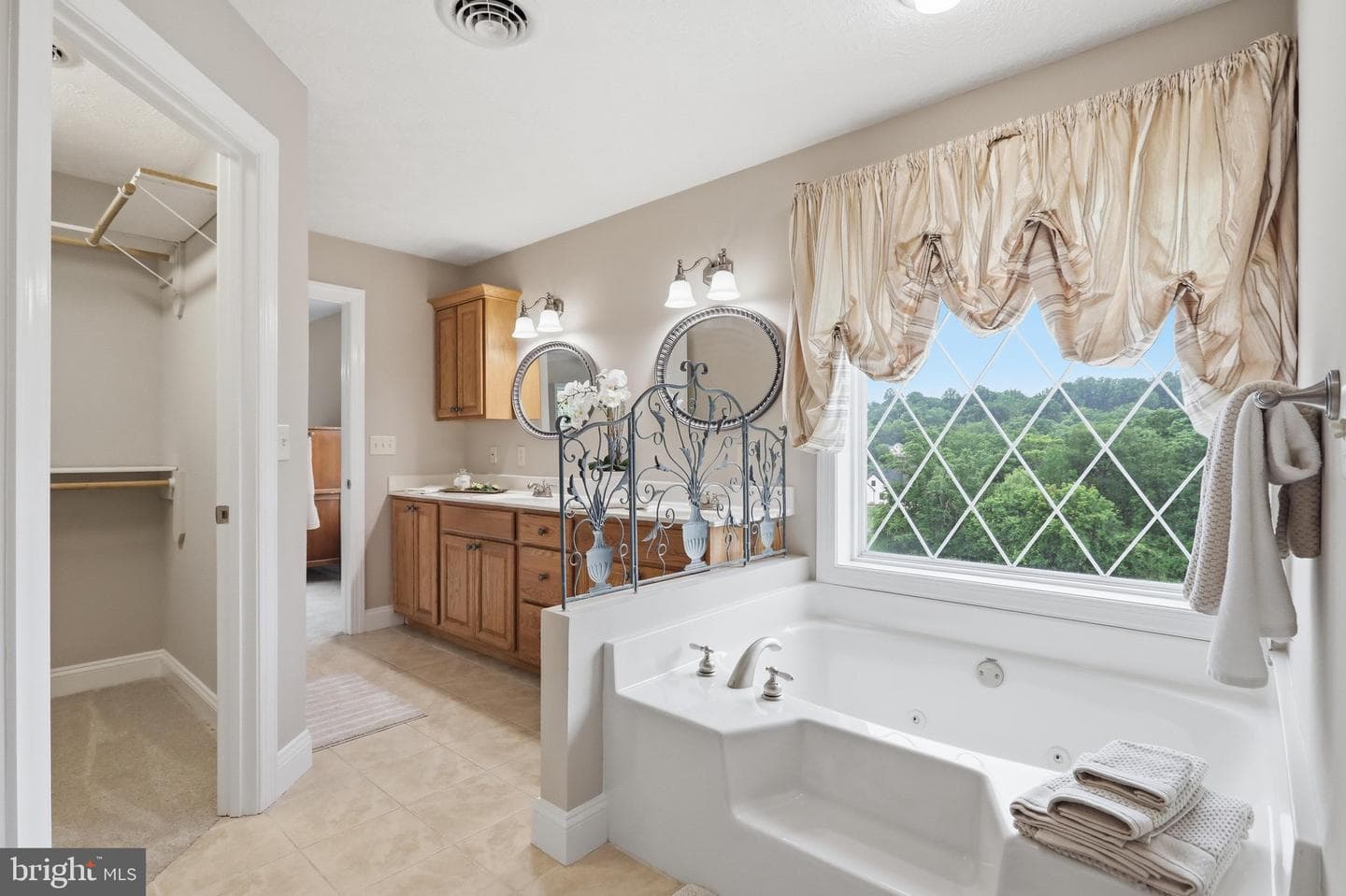 18 Treasure Drive photo 27