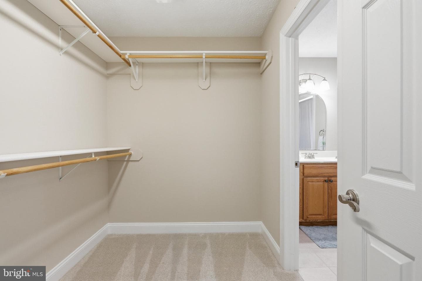 18 Treasure Drive photo 33