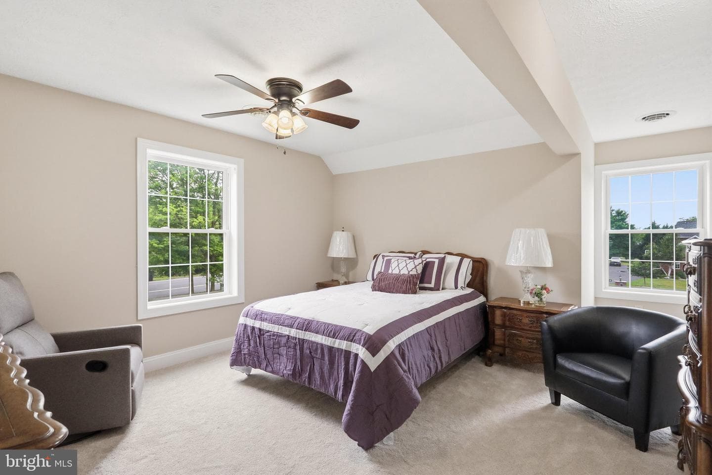 18 Treasure Drive photo 35