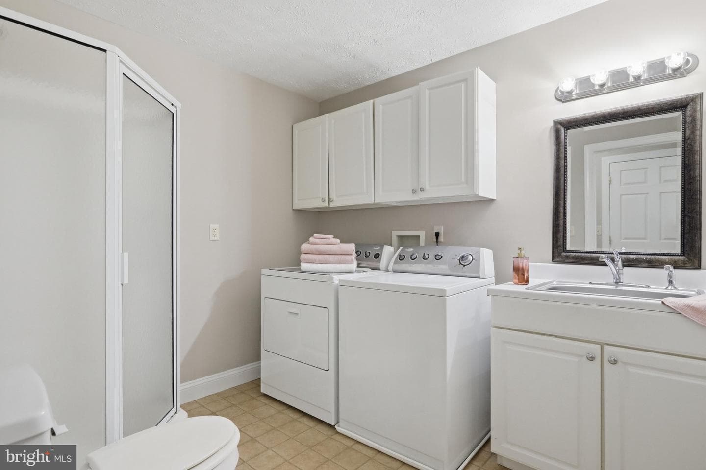 18 Treasure Drive photo 38