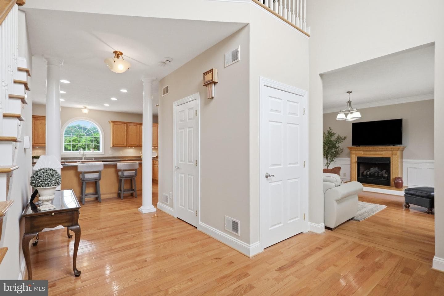 18 Treasure Drive photo 4