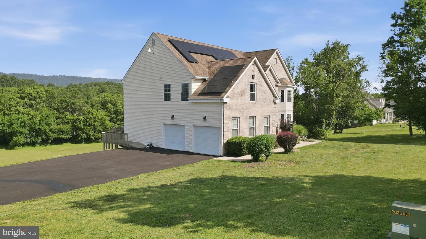 18 Treasure Drive photo 54