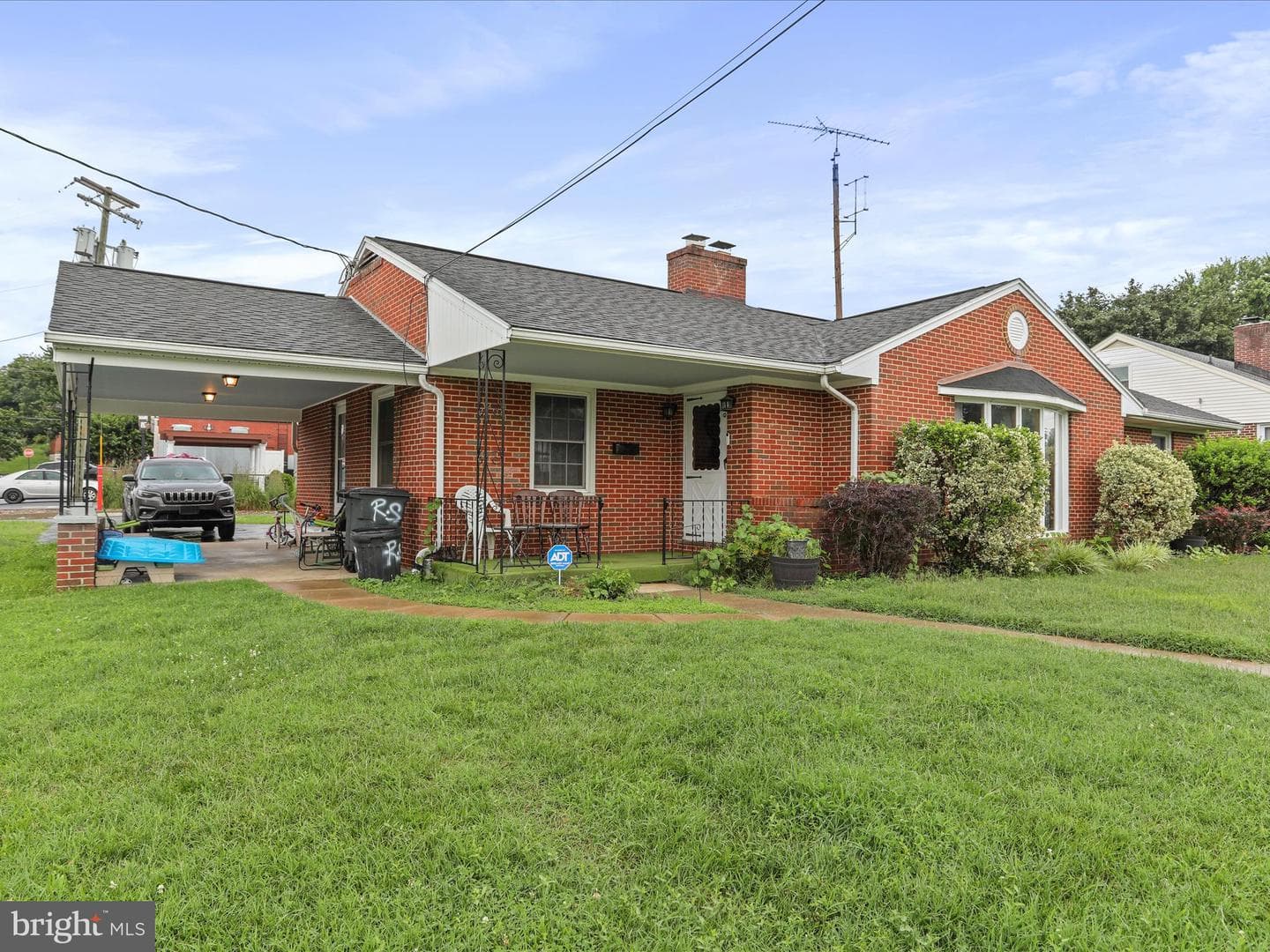 915 Florida Avenue photo 3