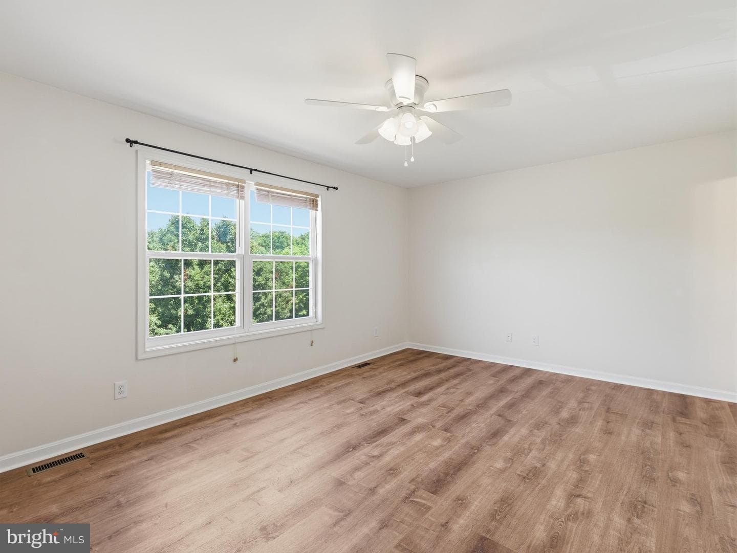 106 Sir Washington Street photo 15