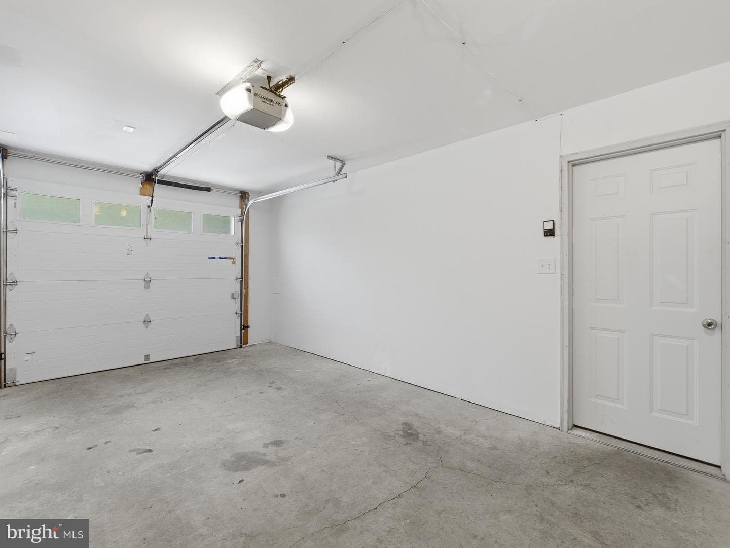 106 Sir Washington Street photo 31