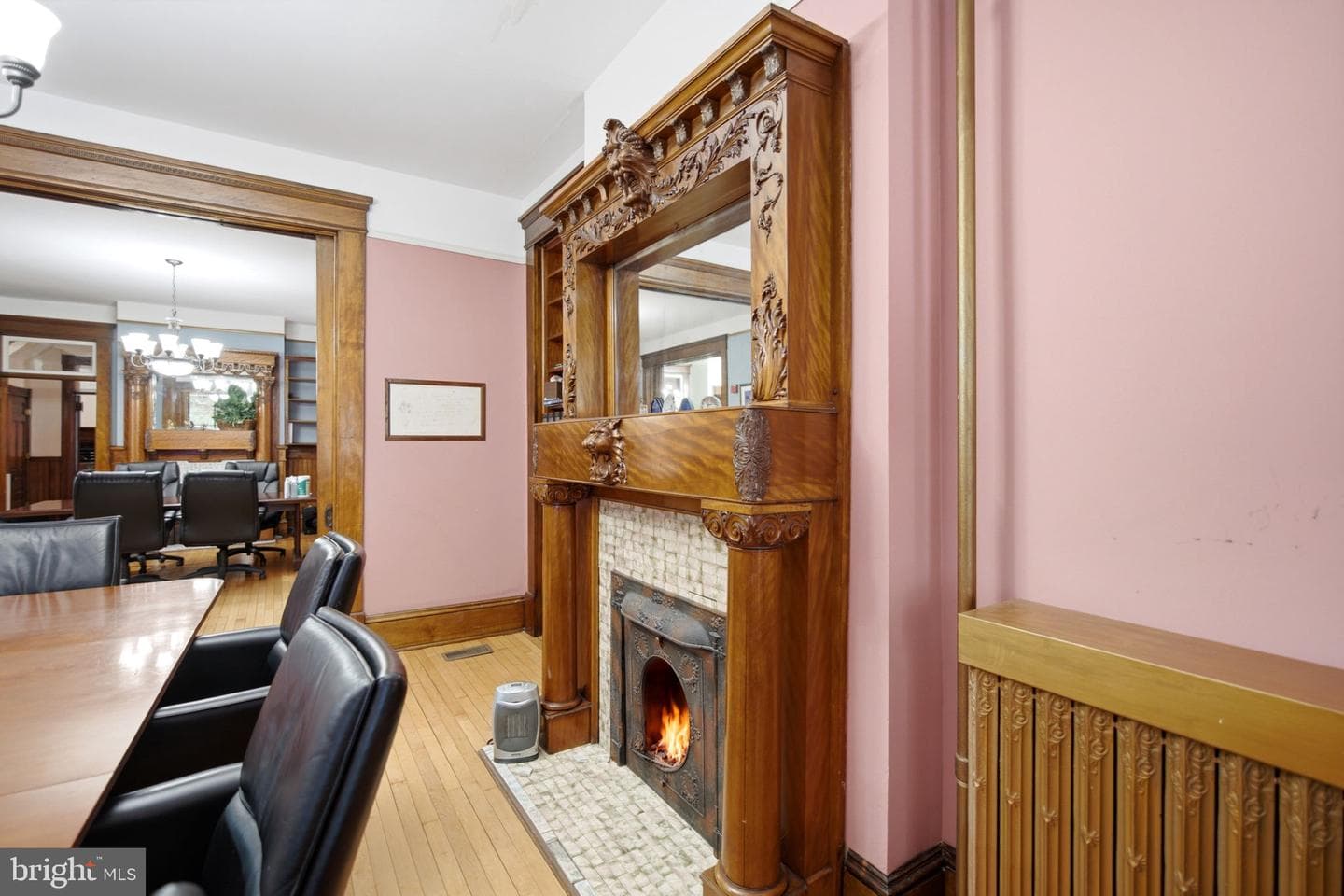 310 W Burke Street photo 18