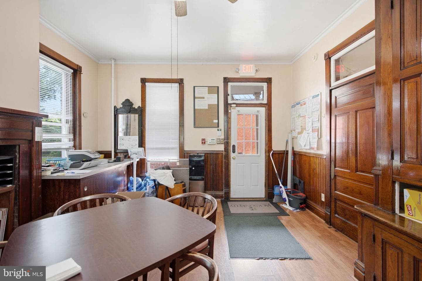 310 W Burke Street photo 47