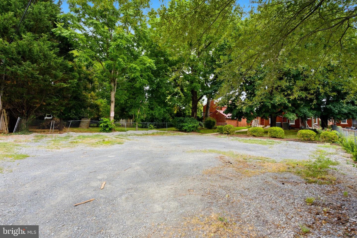 310 W Burke Street photo 8
