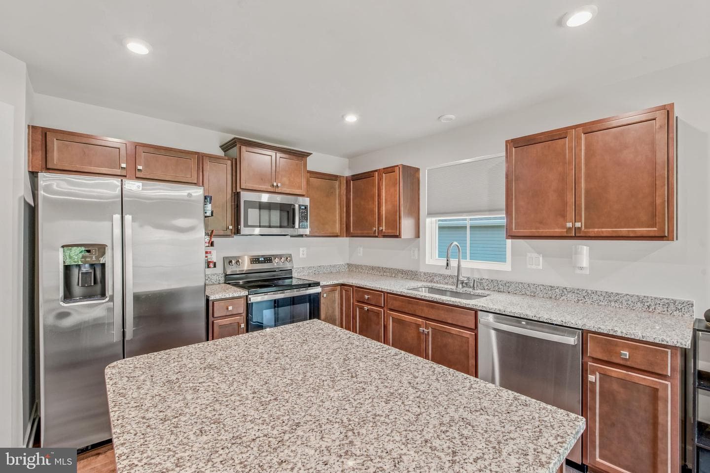 566 Makers Way photo 14