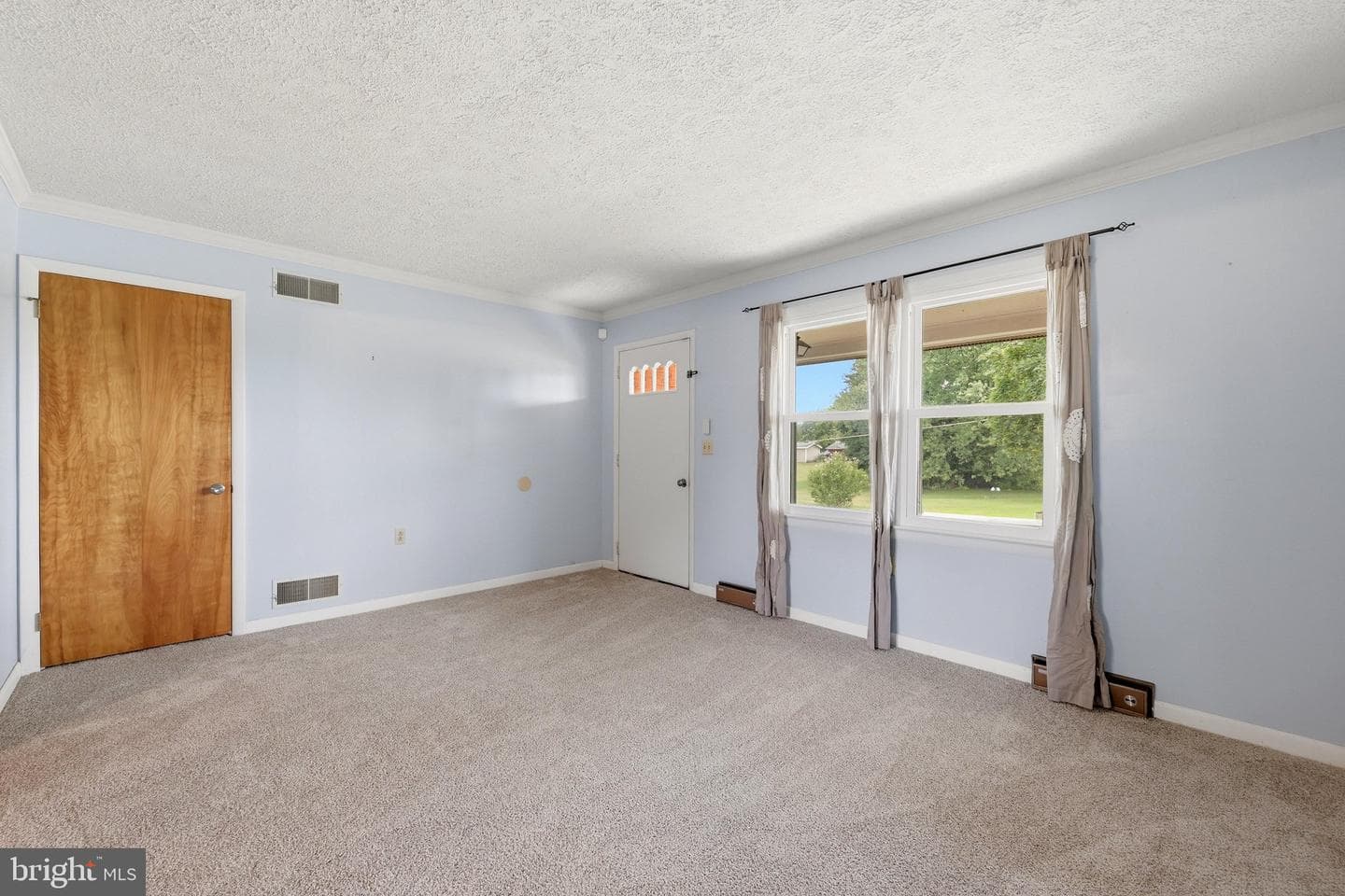 23 Drake Avenue photo 10