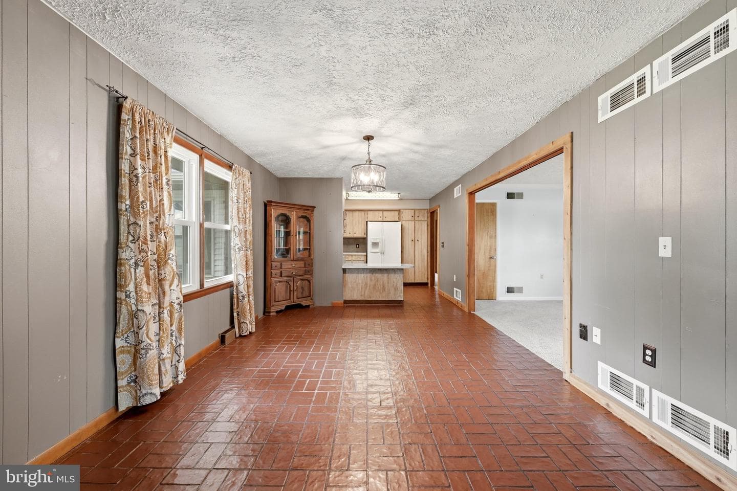 23 Drake Avenue photo 15