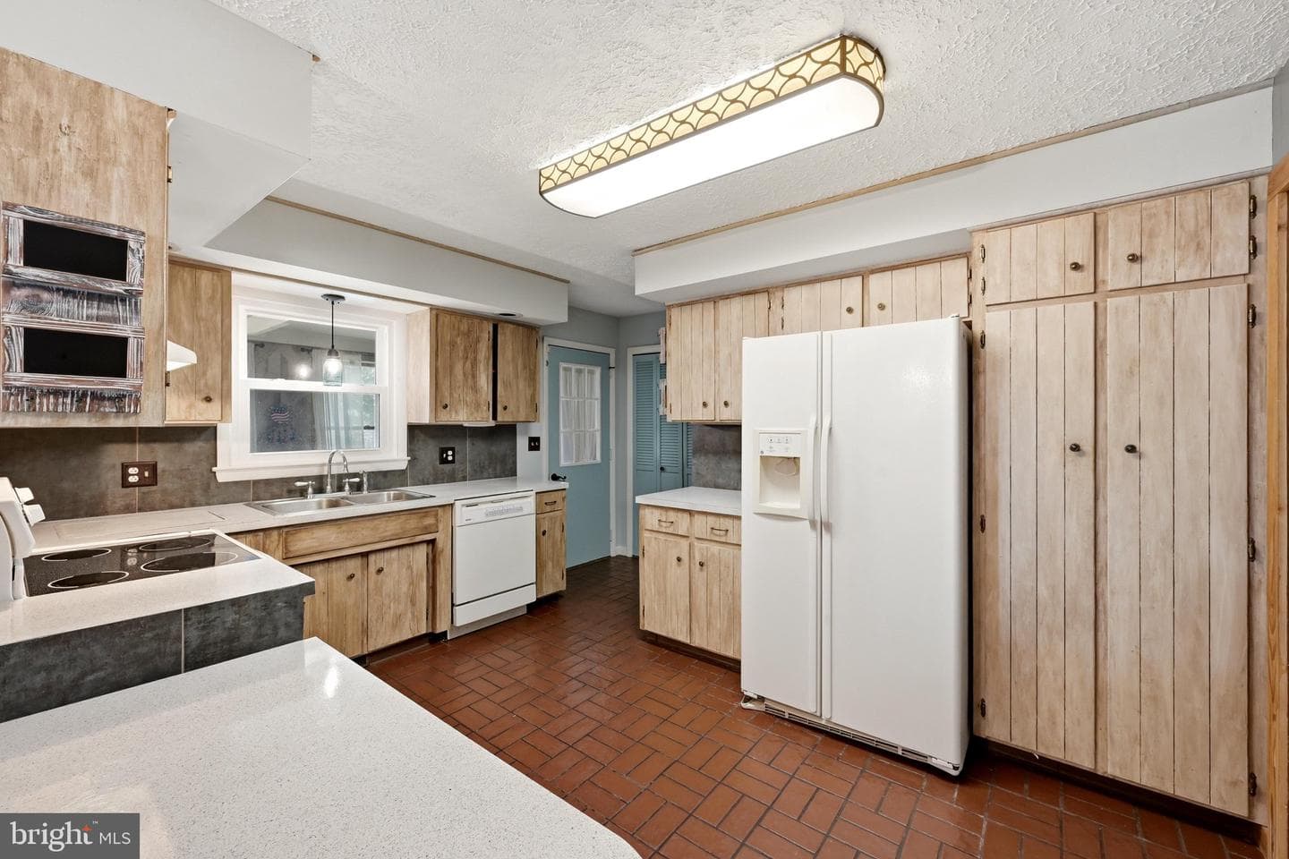 23 Drake Avenue photo 17