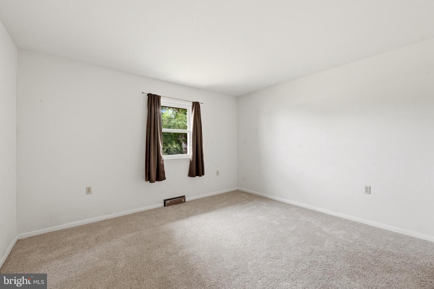23 Drake Avenue photo 23