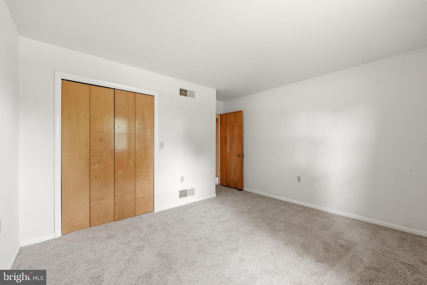 23 Drake Avenue photo 24