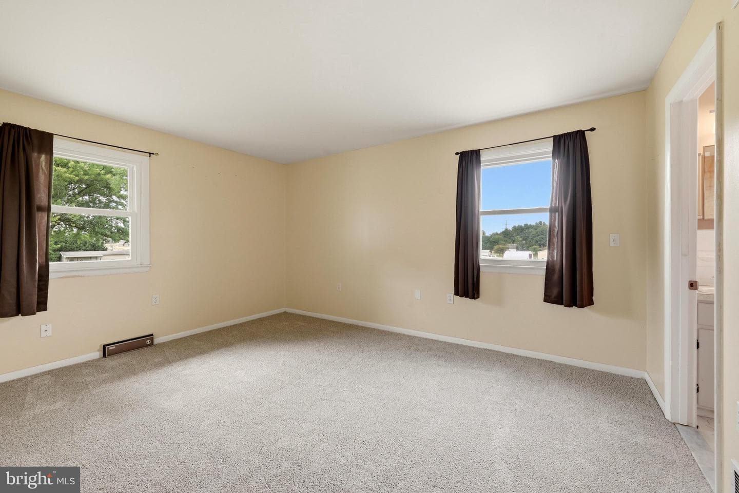 23 Drake Avenue photo 29