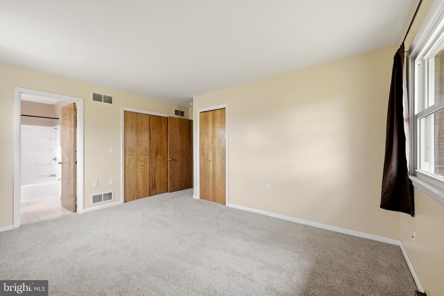 23 Drake Avenue photo 30