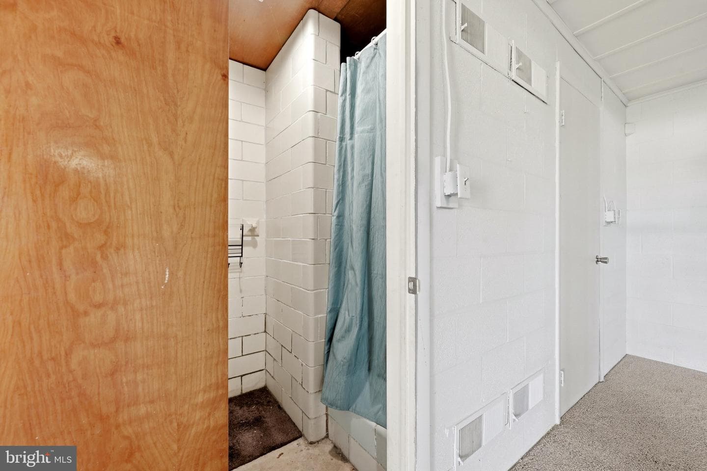 23 Drake Avenue photo 38