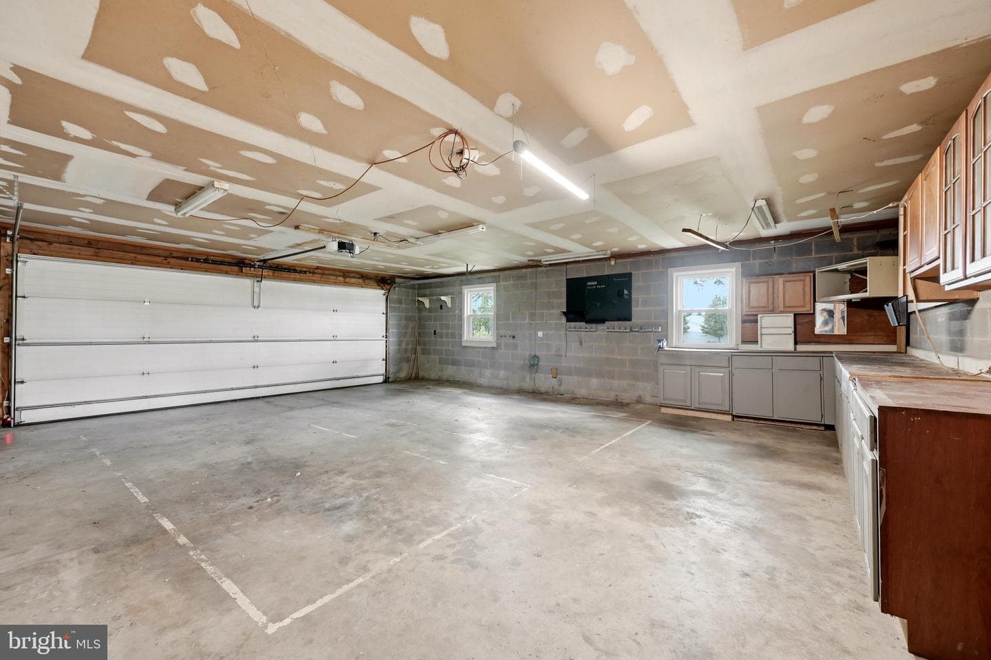 23 Drake Avenue photo 43