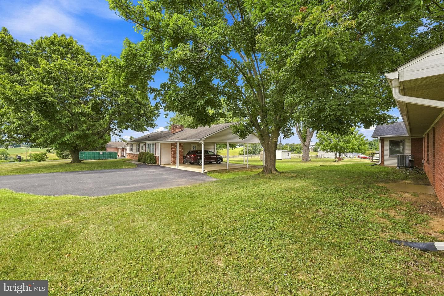 23 Drake Avenue photo 47