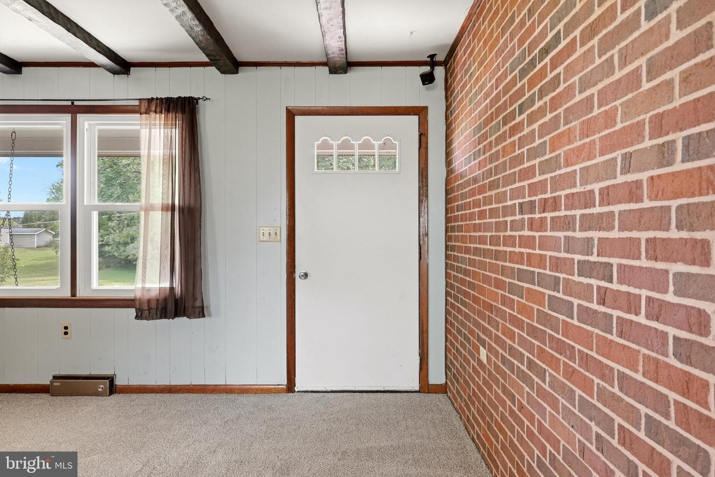 23 Drake Avenue photo 7