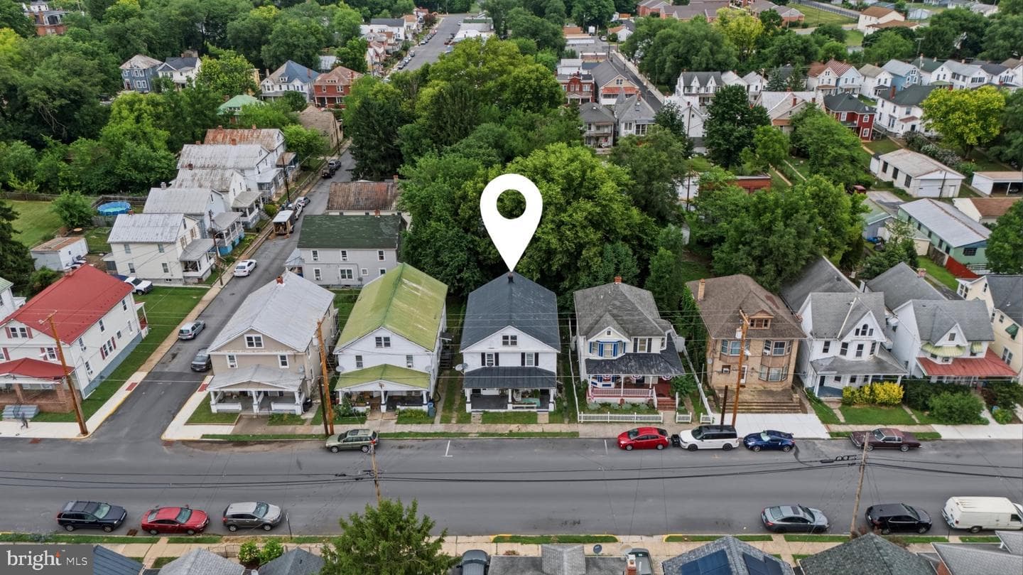 730 W John Street photo 14