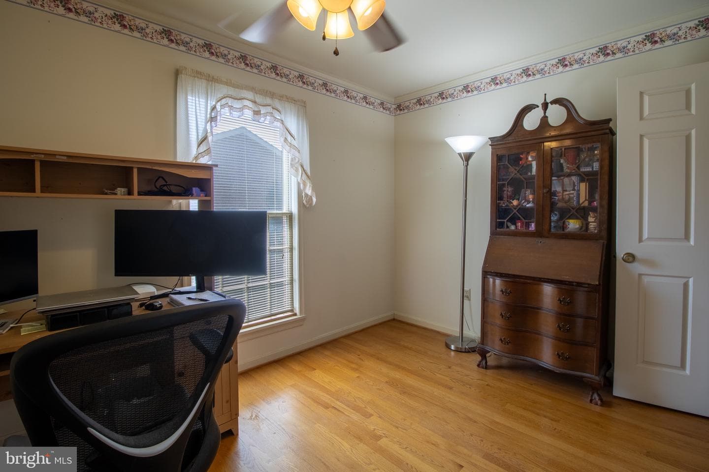 91 Meadowbrook Drive photo 42