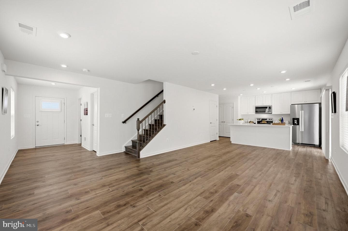 462 Ludgate Manor photo 10
