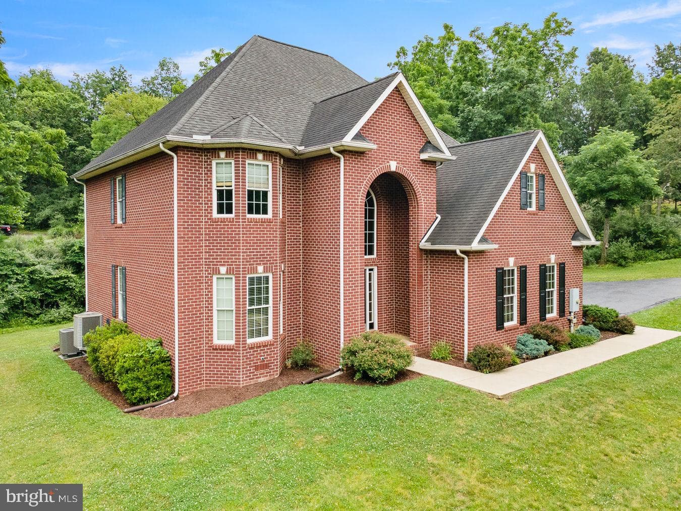 483 Sierra Drive photo 3