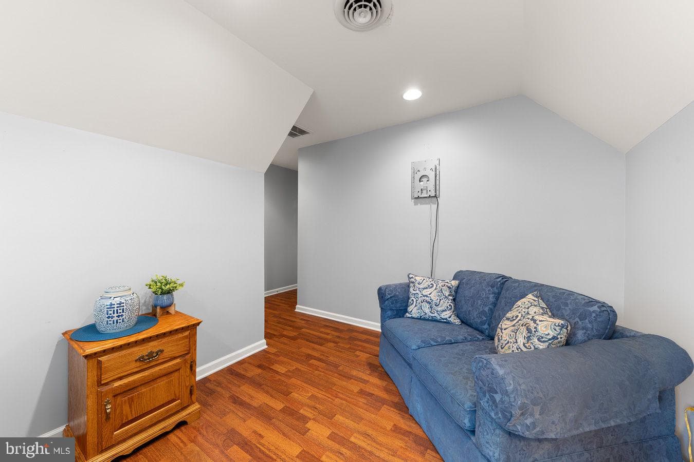 483 Sierra Drive photo 35
