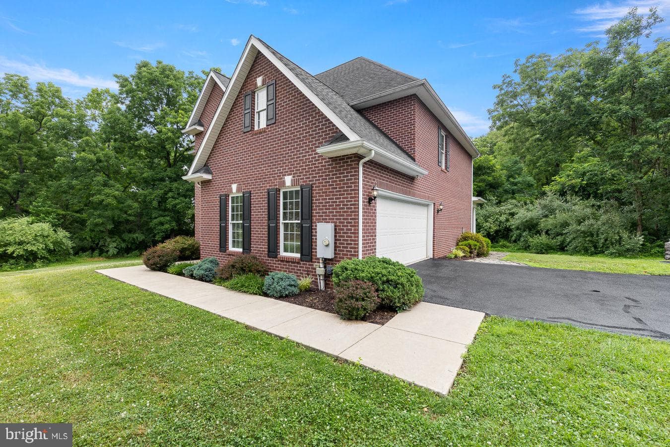 483 Sierra Drive photo 4