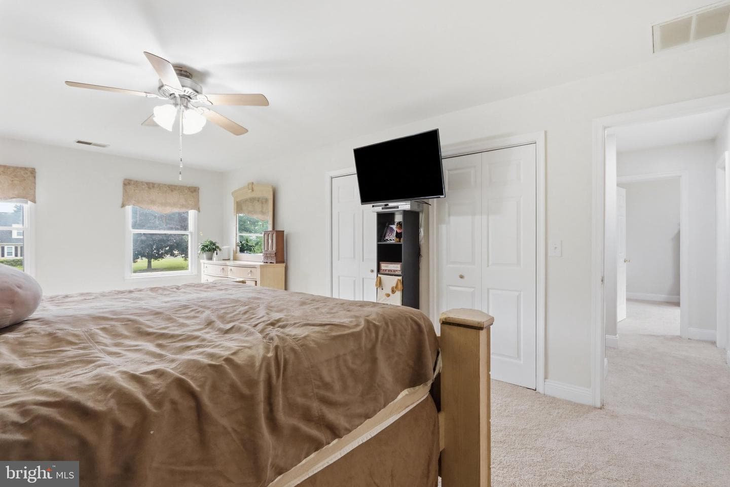 242 Street Of Dreams photo 27