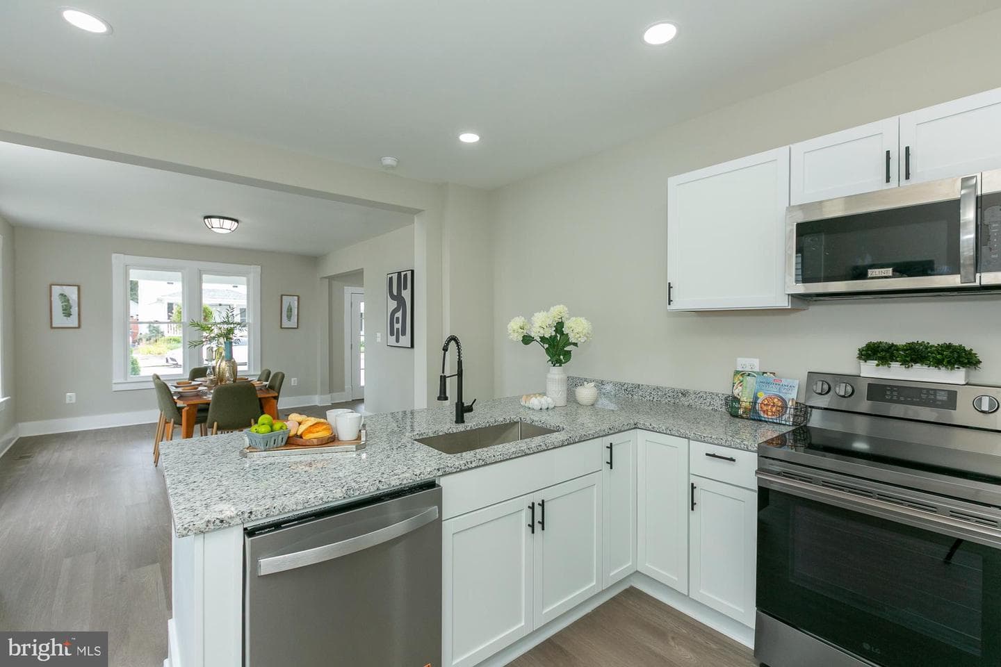 914 Virginia Avenue photo 33
