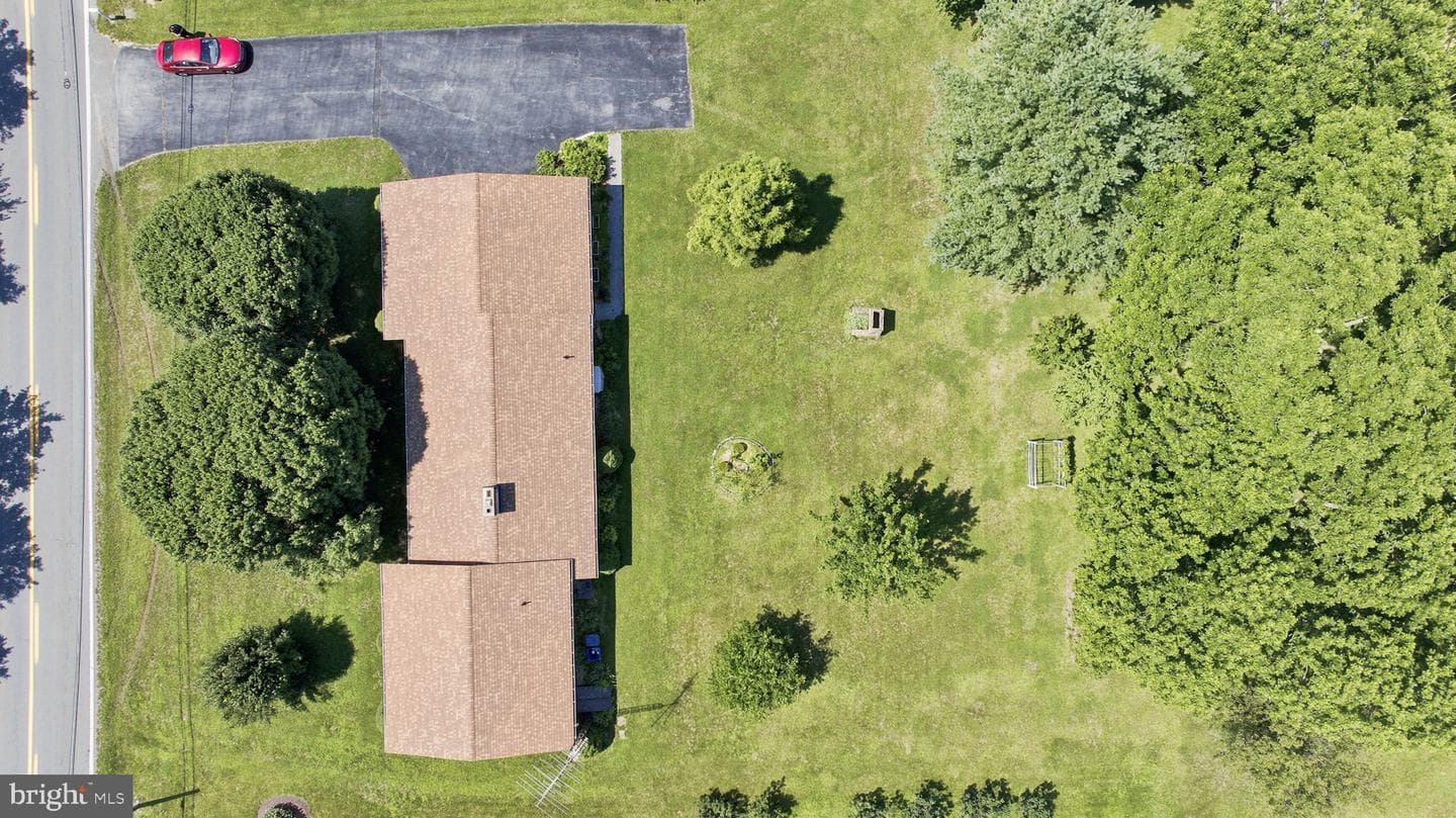 1439 Bedington Road photo 13