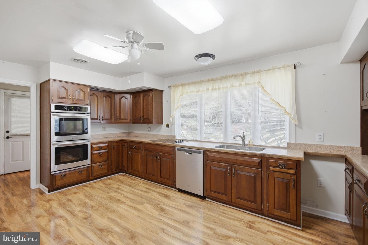 1439 Bedington Road photo 18