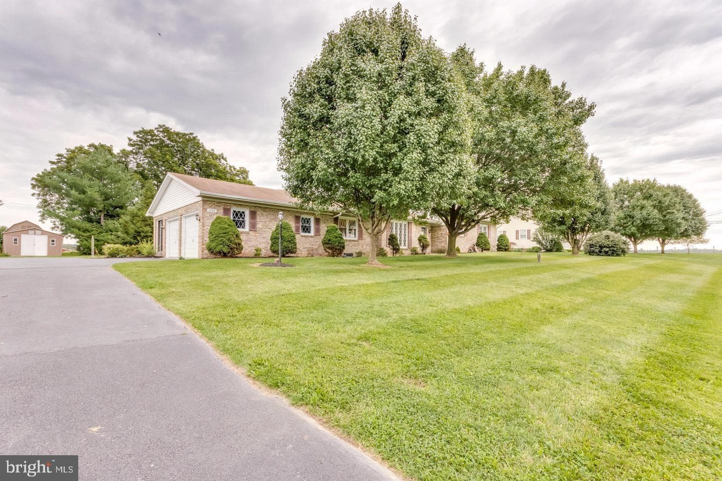 1439 Bedington Road photo 5