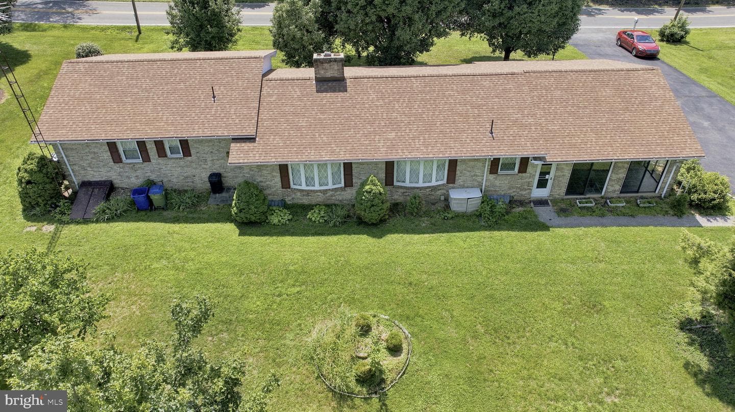 1439 Bedington Road photo 8