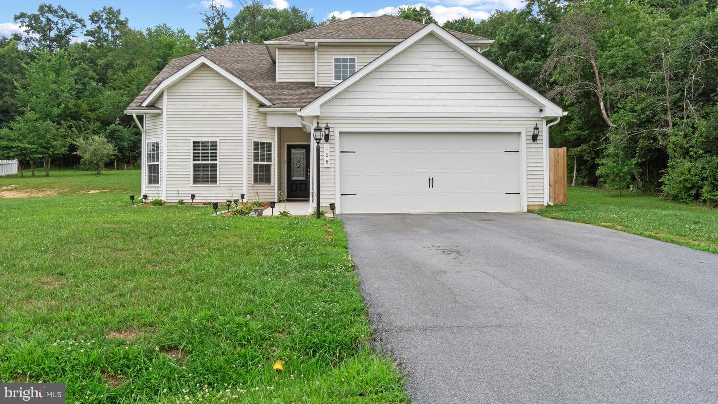 165 Rappahannock Run, Falling Waters