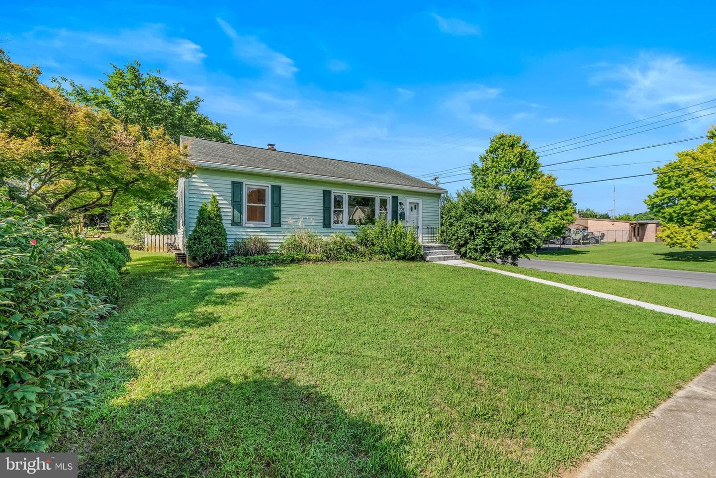 709 Berry Street photo 3