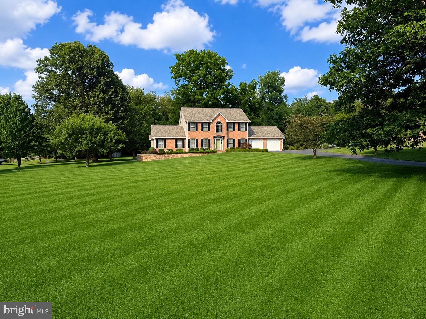 221 Hadley Drive, Falling Waters