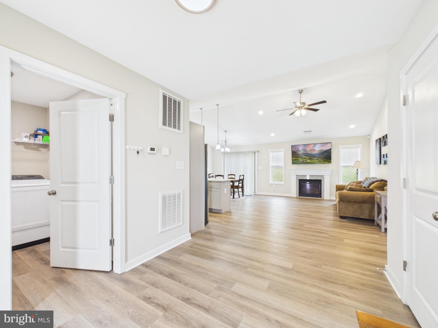 130 Constellation Road photo 10