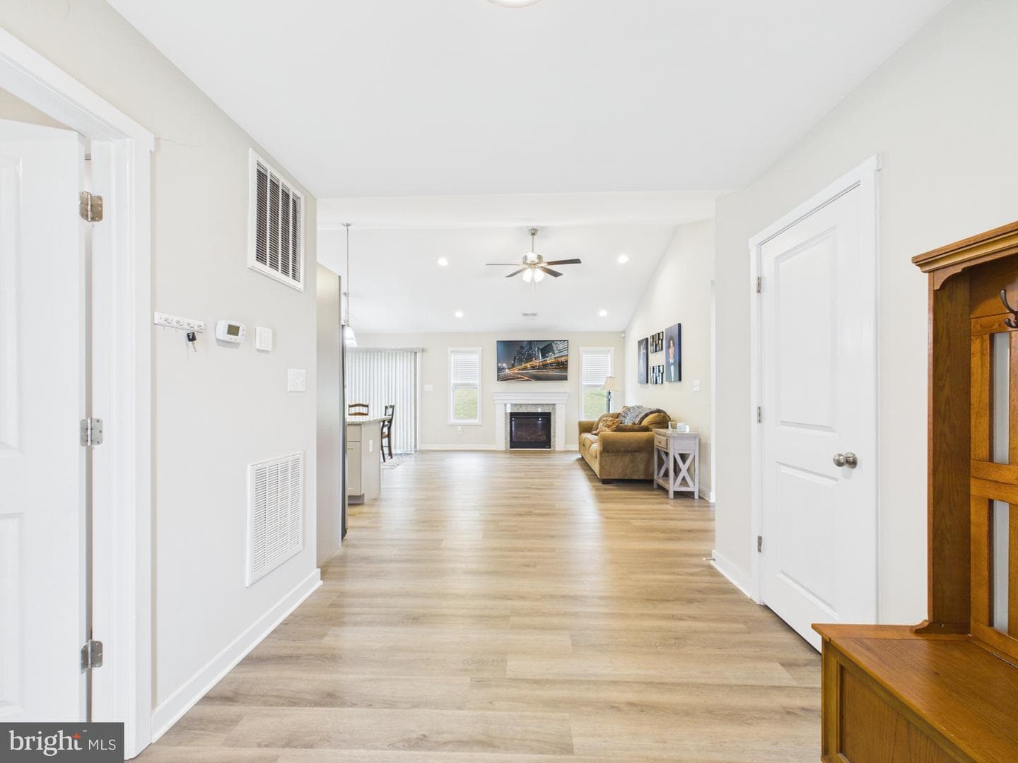 130 Constellation Road photo 11