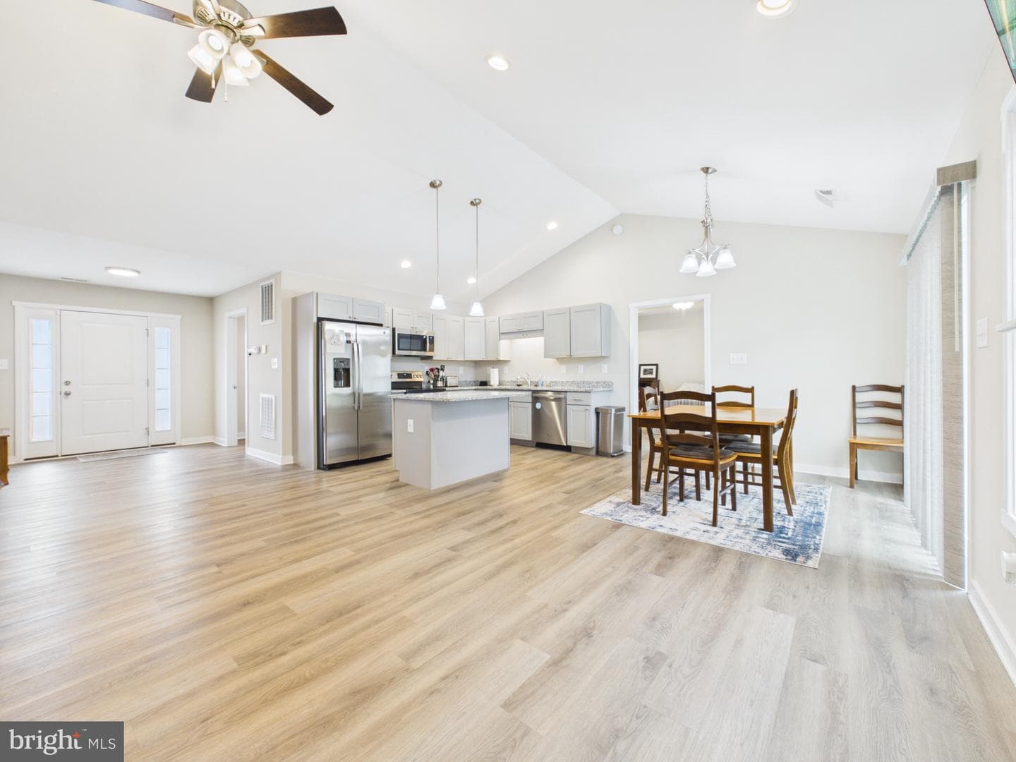 130 Constellation Road photo 16