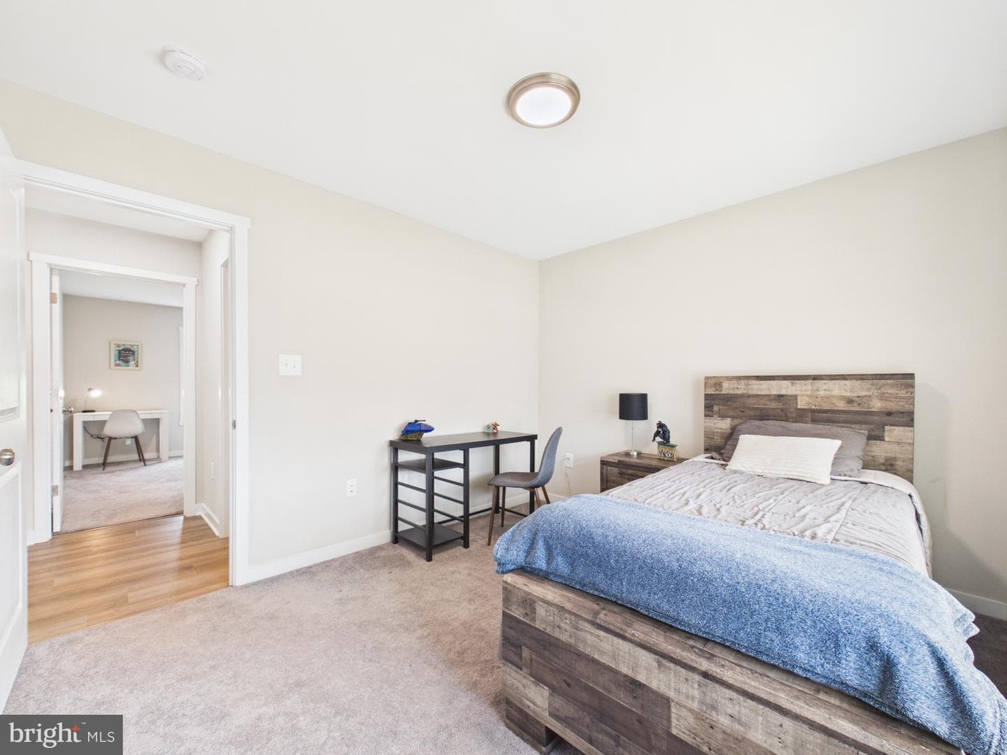 130 Constellation Road photo 34