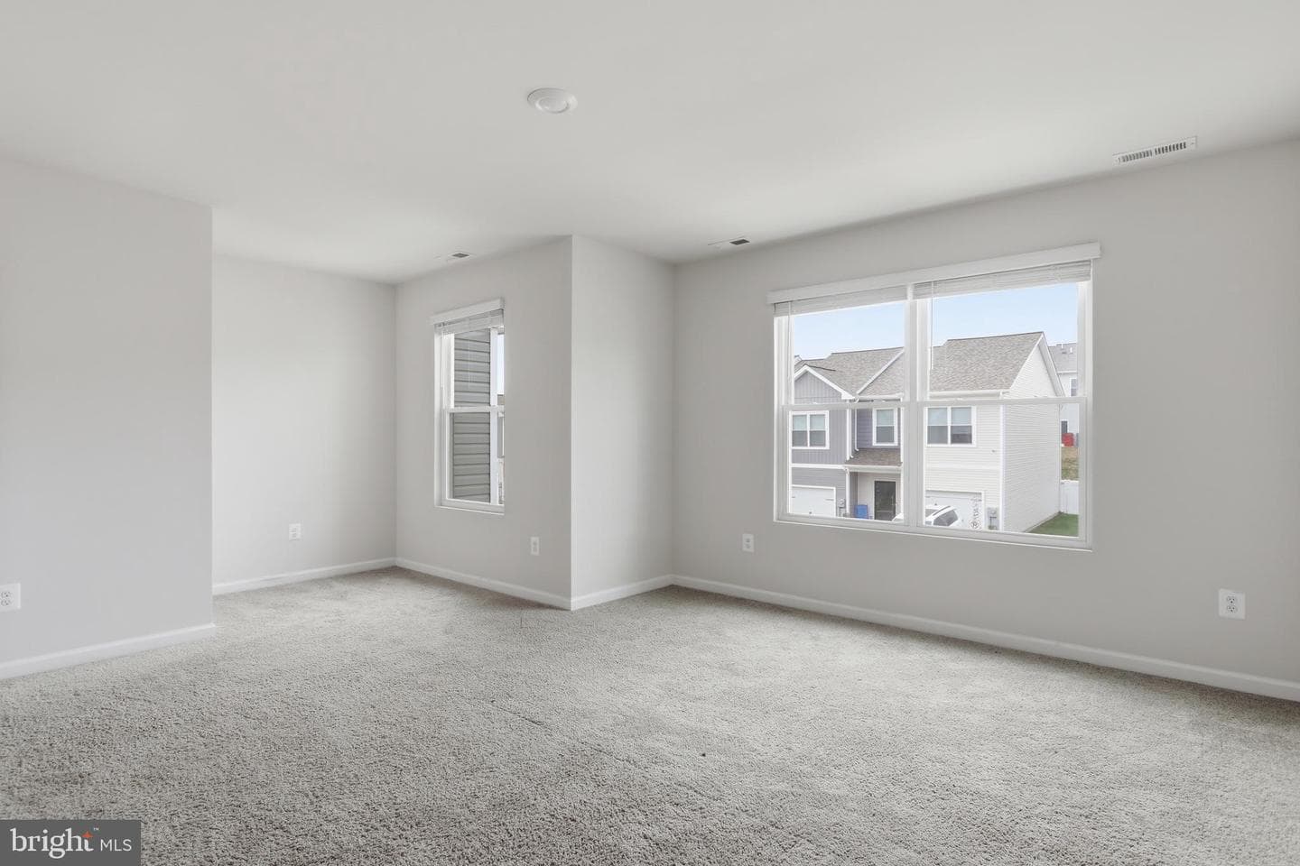 112 Paddington St photo 16