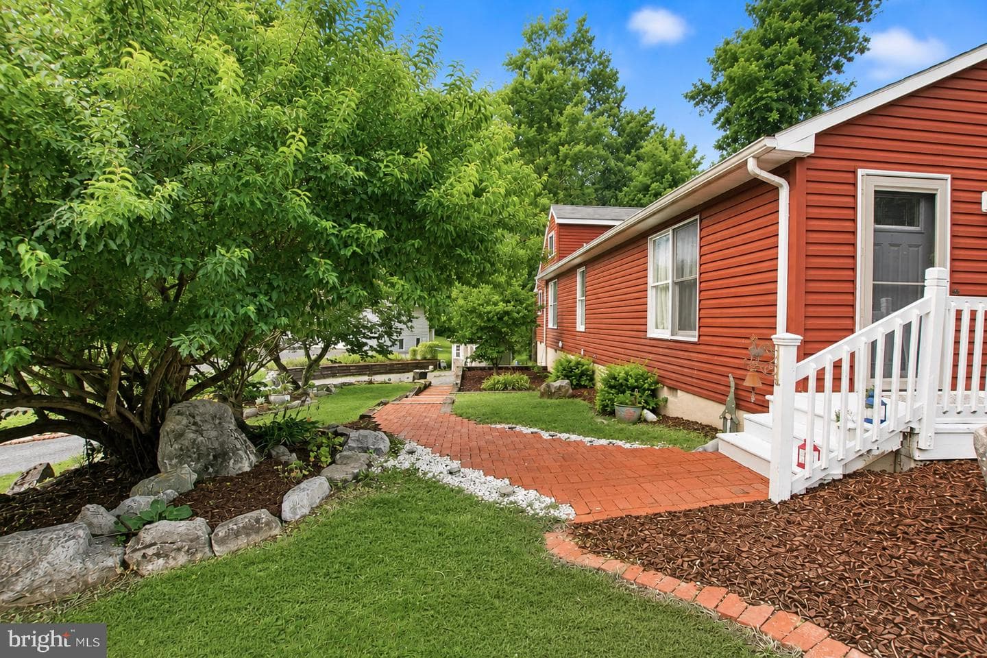 806 Mulberry Drive photo 5