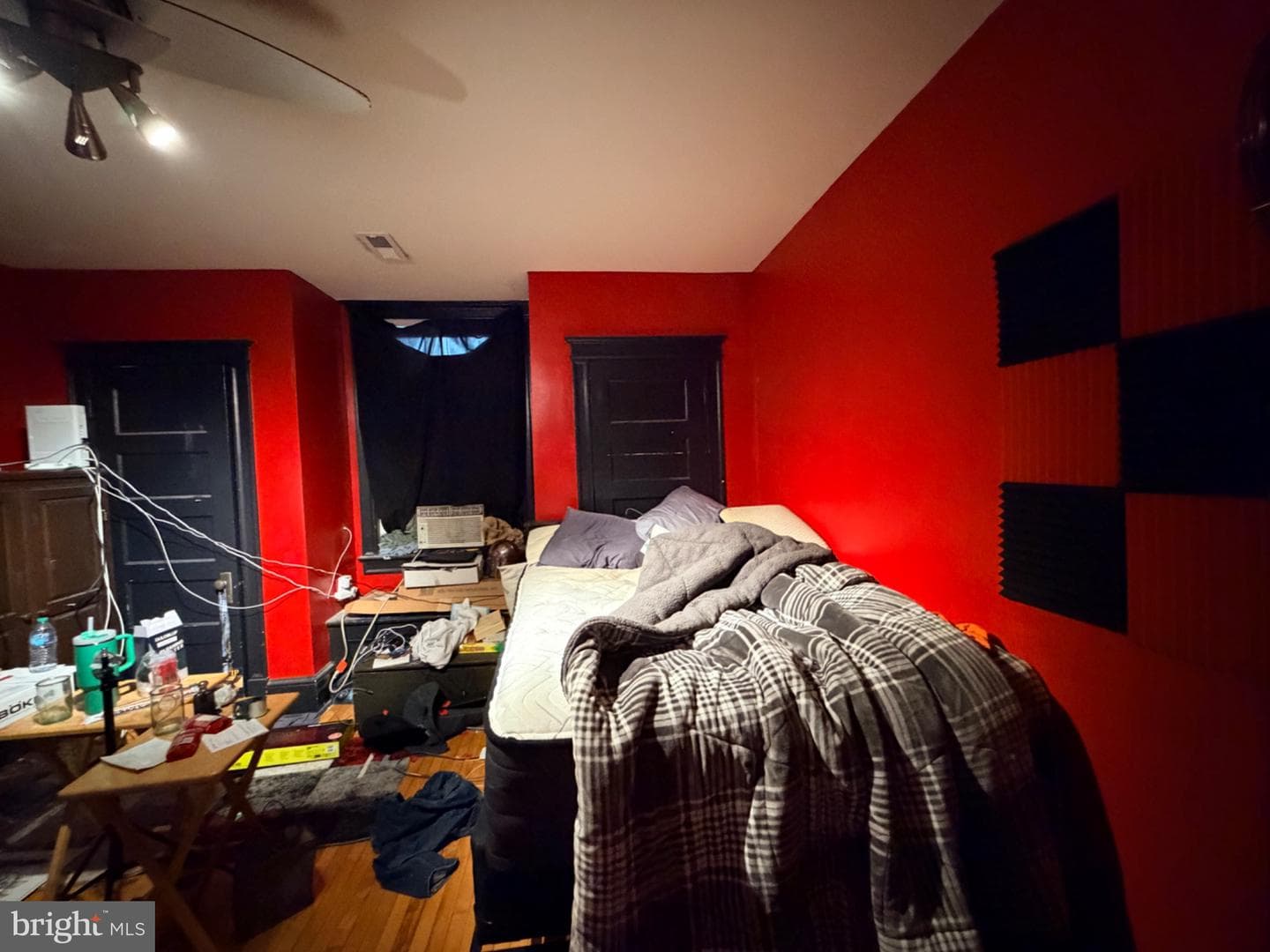 1025 W King Street photo 51