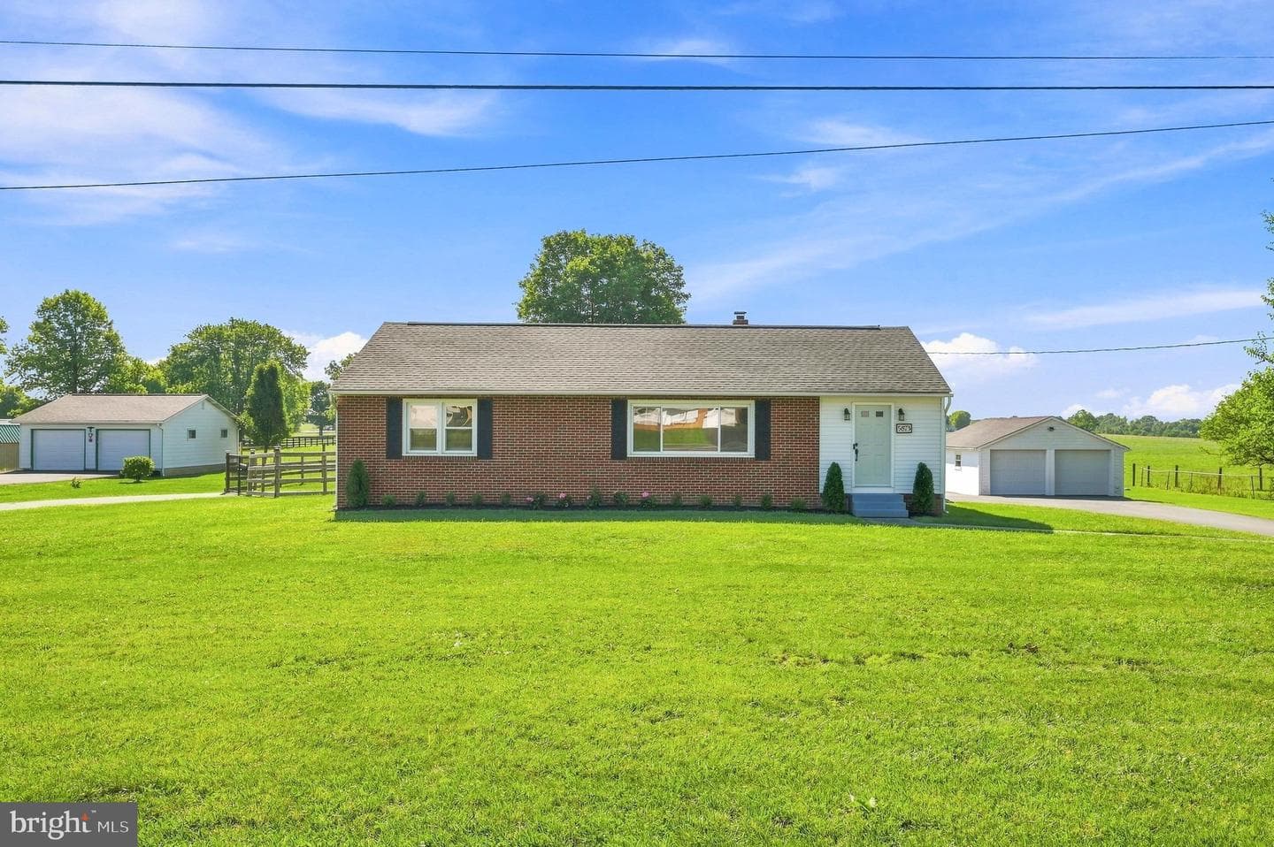 5873 Winchester Avenue photo 1