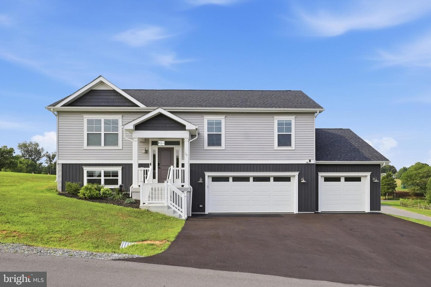 26 Duluth Drive photo 1