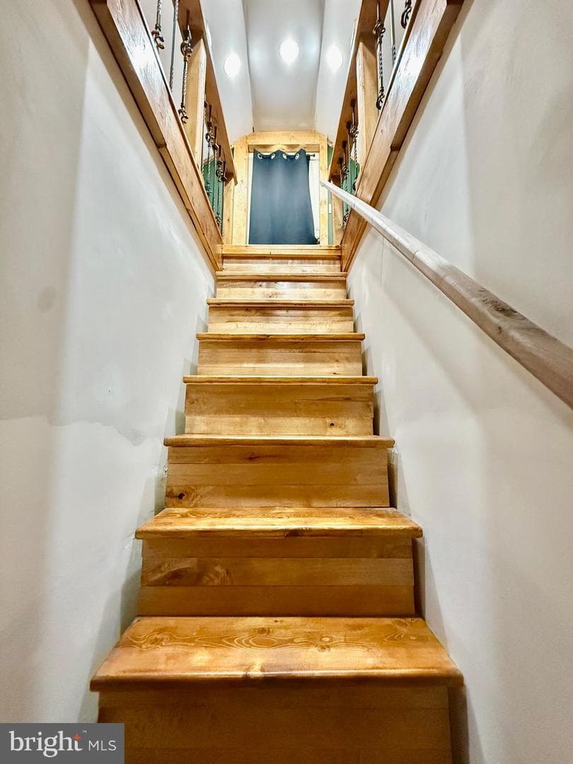 22 Mountain View Street photo 45